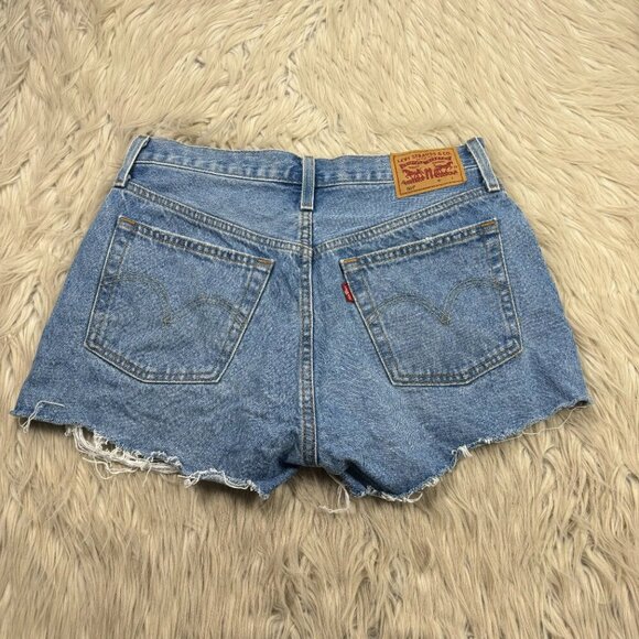 Levi's Women's Light Wash Distressed 501 Cut Off Denim Shorts - Picture 7 of 7
